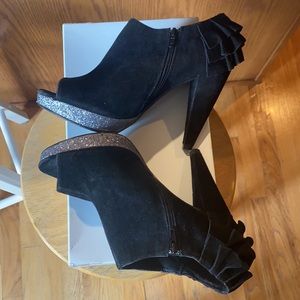 BKE Open Toe Booties Size 7.5 Prom Wedding Formal